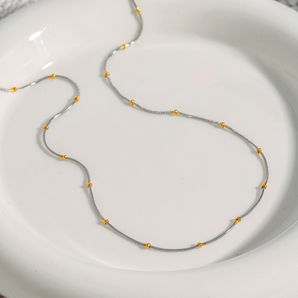 Collar Simple Bolitas Dual