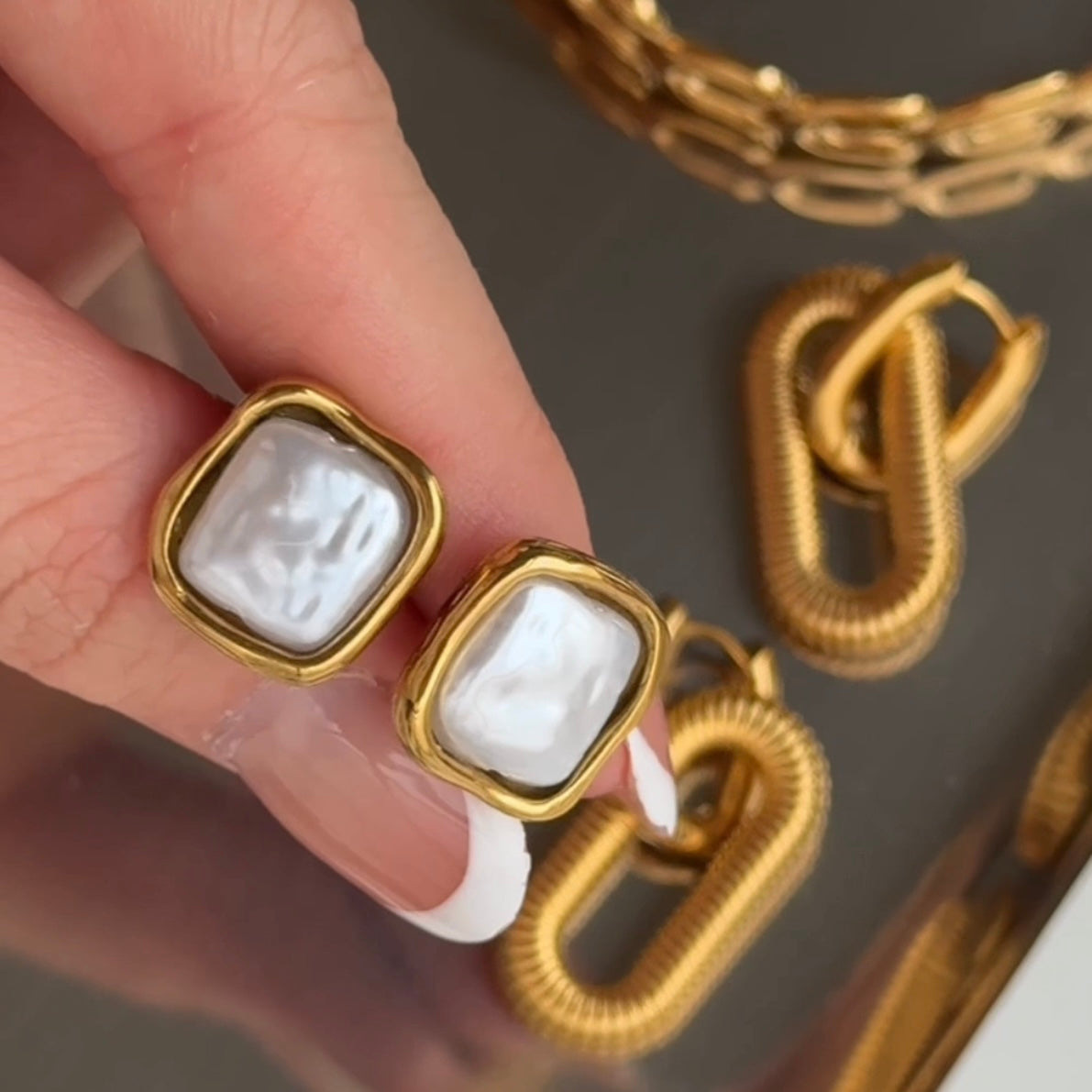 Aretes Cuadrado Perla