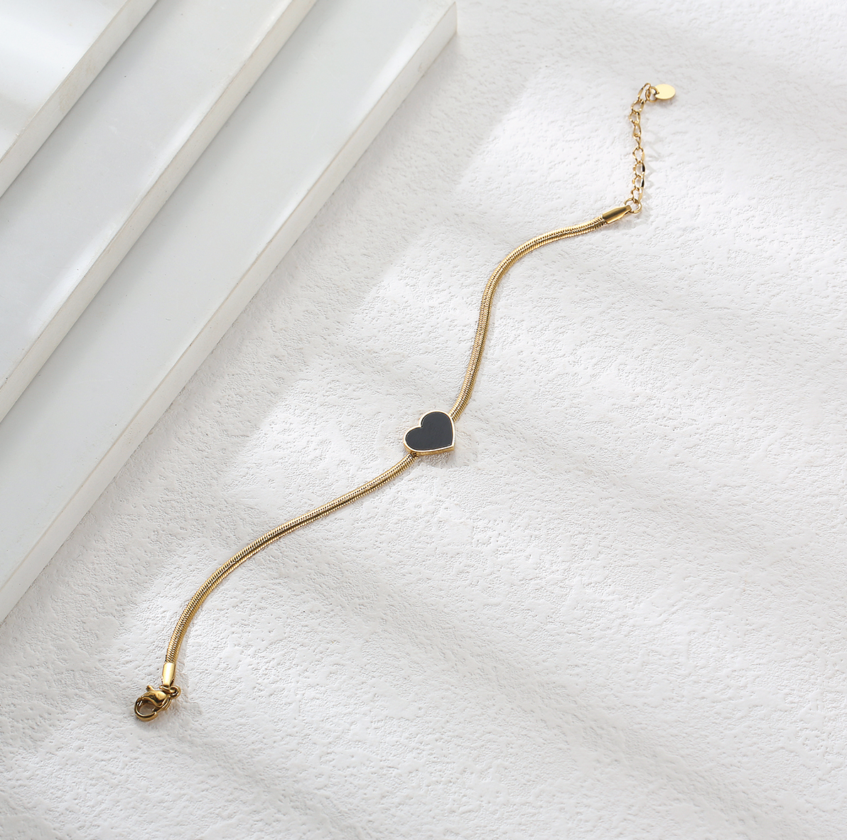 Pulsera corazón negro
