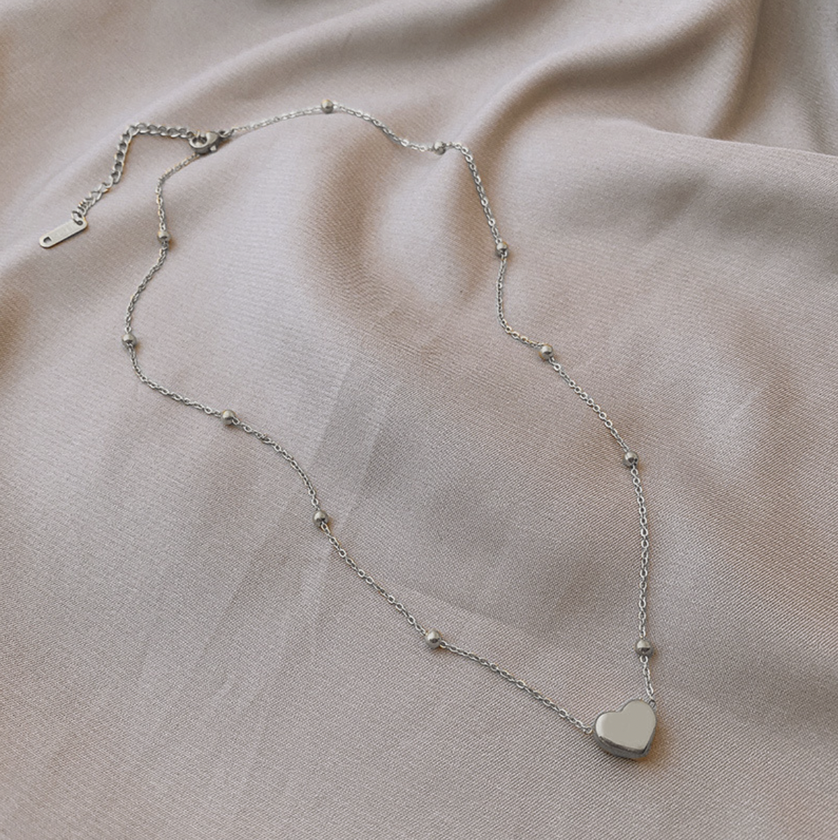 Collar Corazón Bolitas