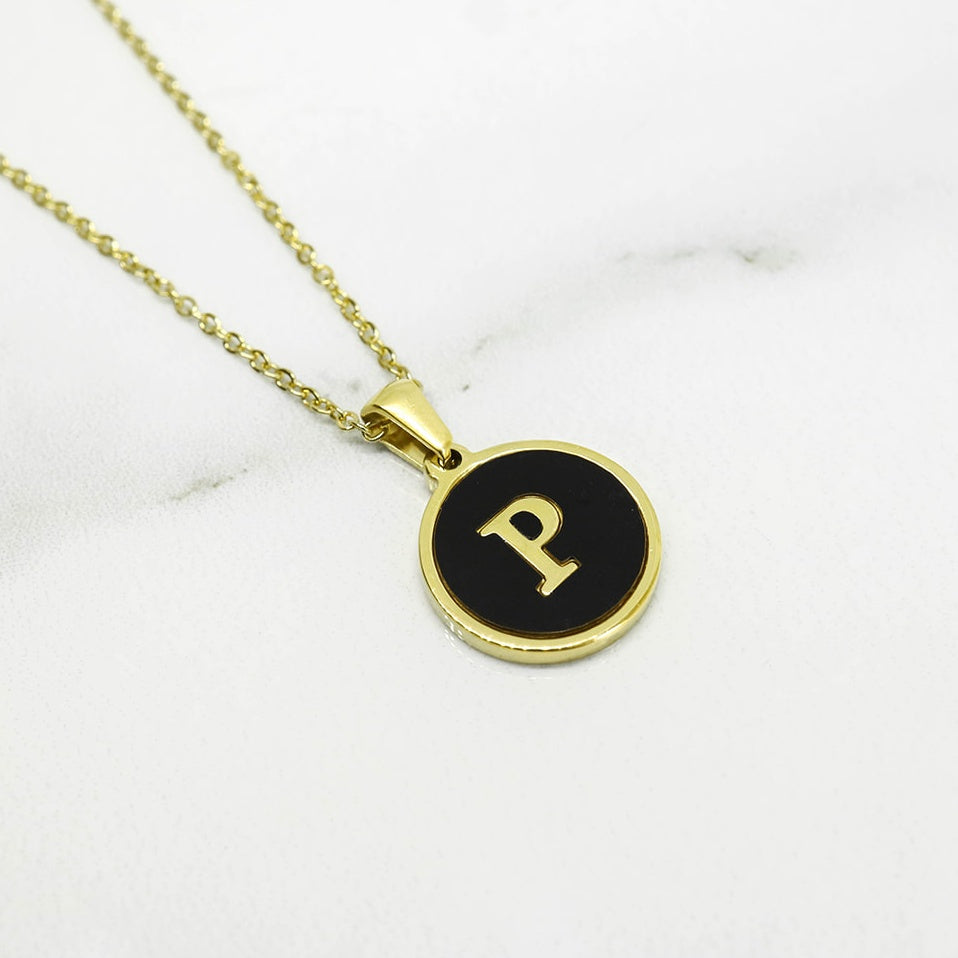 Collar Letra U y J Negra