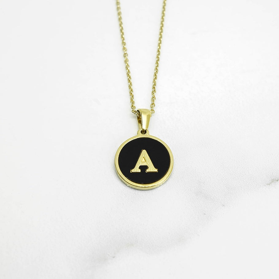Collar Letra U y J Negra