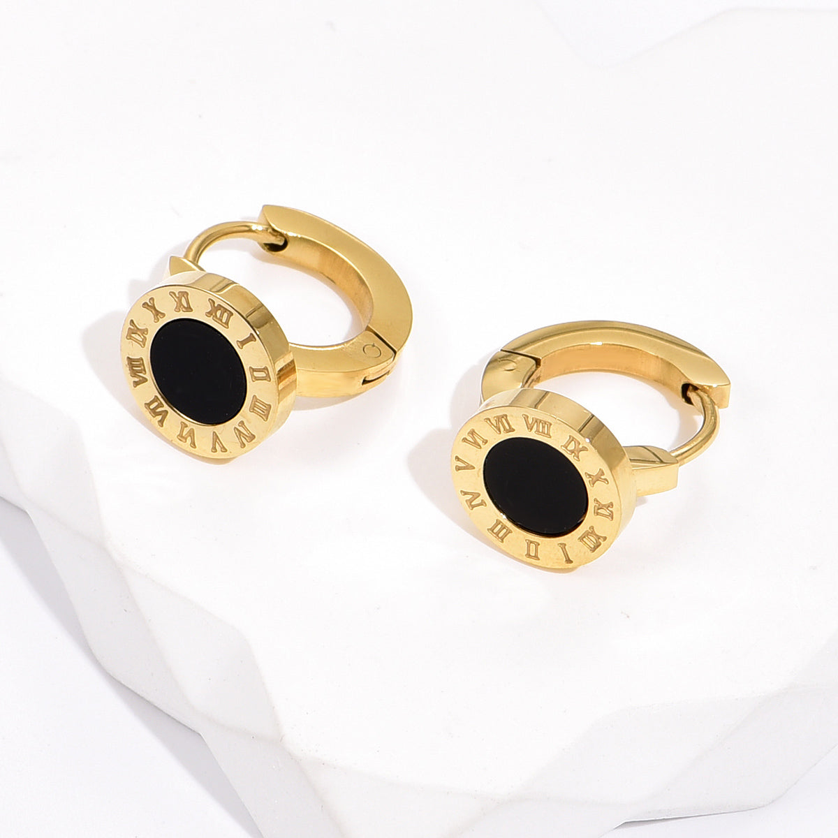 Aretes Bisel Negro Romano