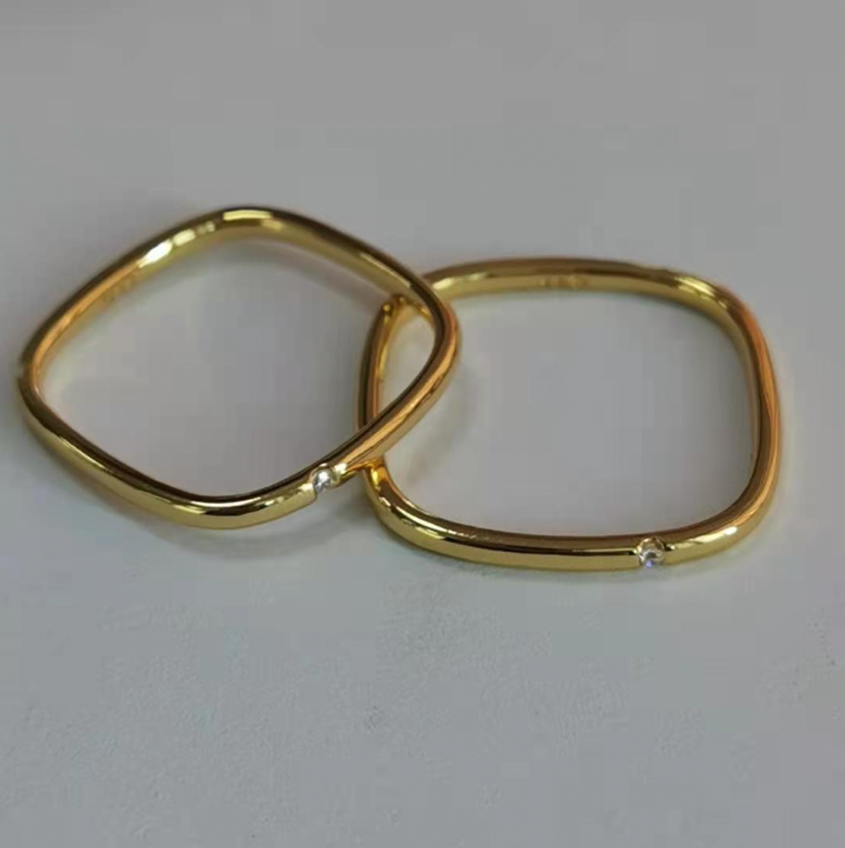 Anillo Cuadrado Zirconia