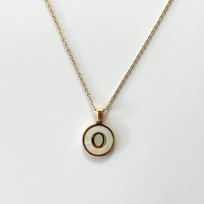 Collar Letra Blanca