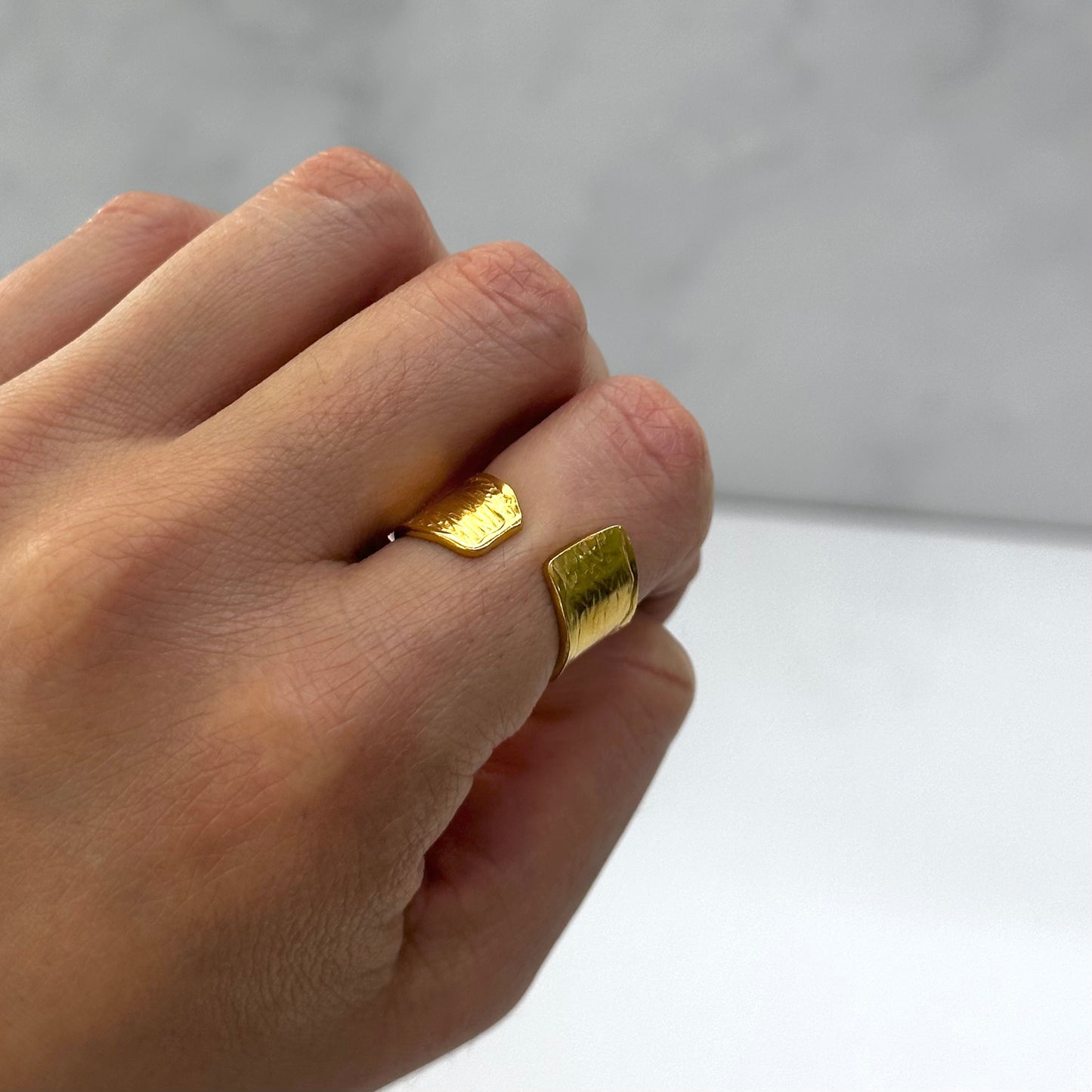 Anillo Luzia