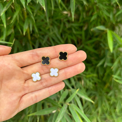 Aretes Trébol Blancos