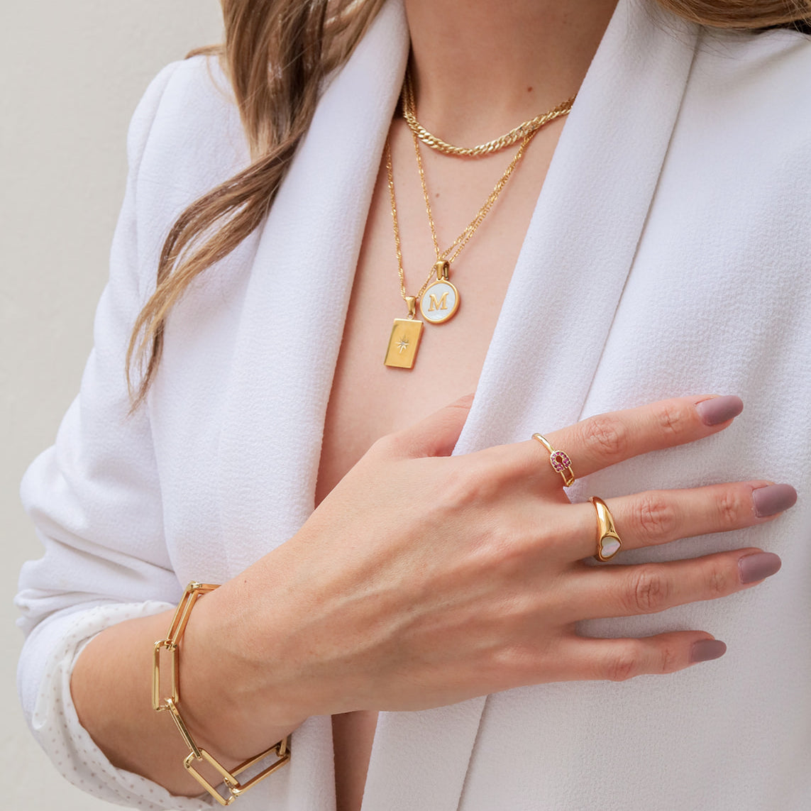 Collar Letra Blanca