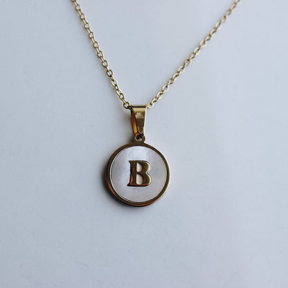 Collar Letra Blanca